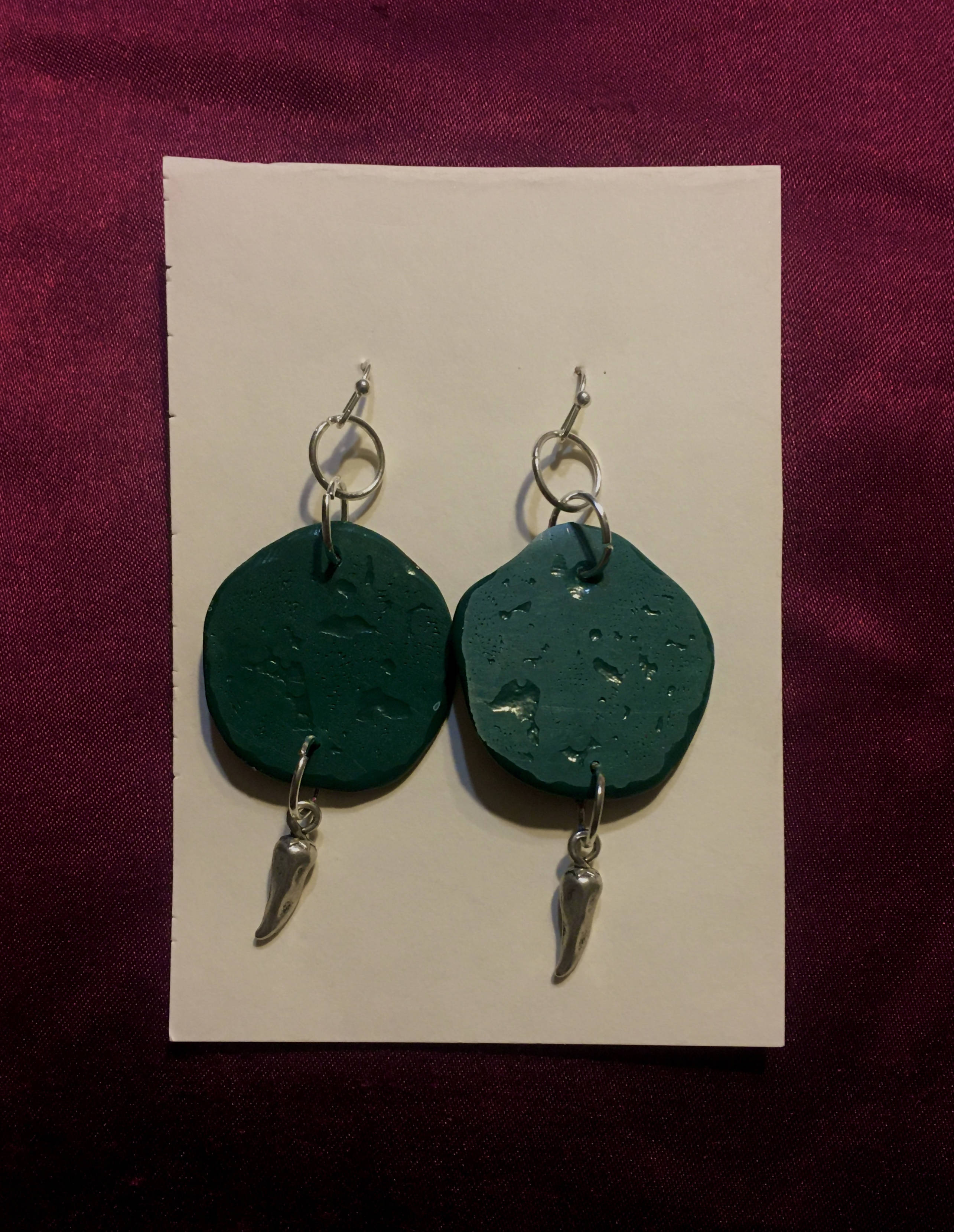 chili lily pad earrings
